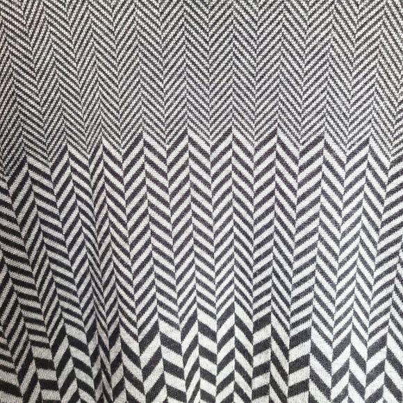 Calvin Klein Merino Wool Hounds tooth Open Sweater with Pockets - Picture 4 of 13